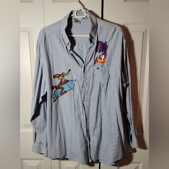 Warner Bros. Tops - Looney toons long sleeve shirt
